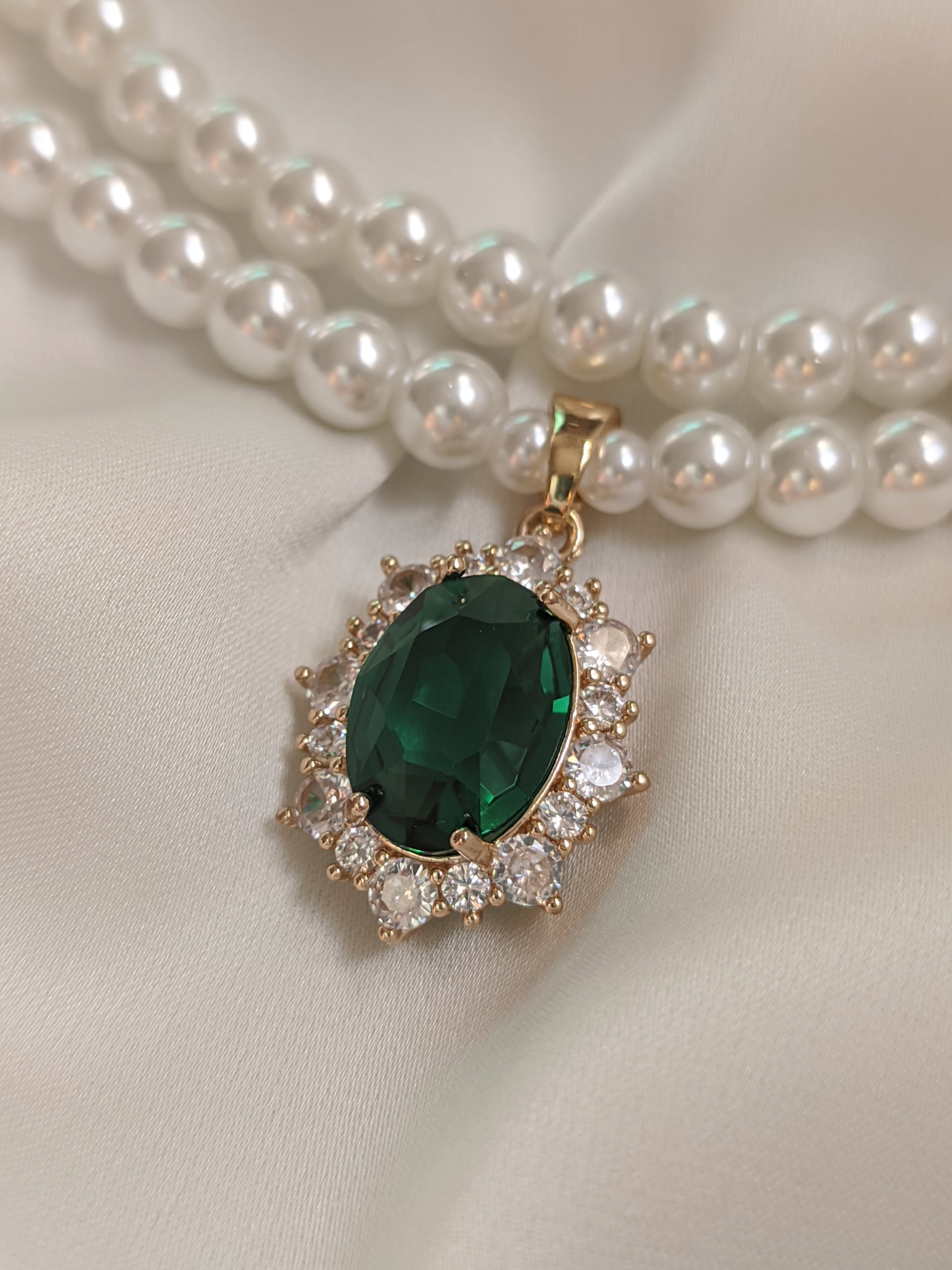 Royal Emerald necklace