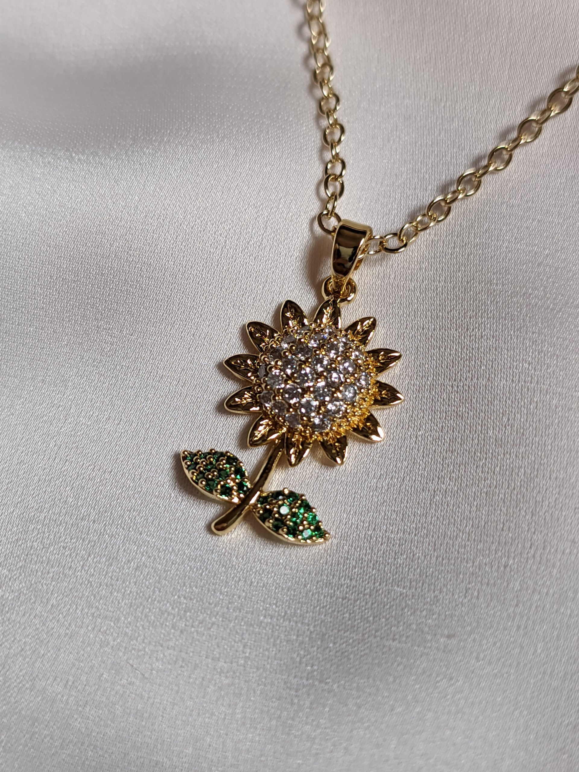 Sunflower necklace ✨