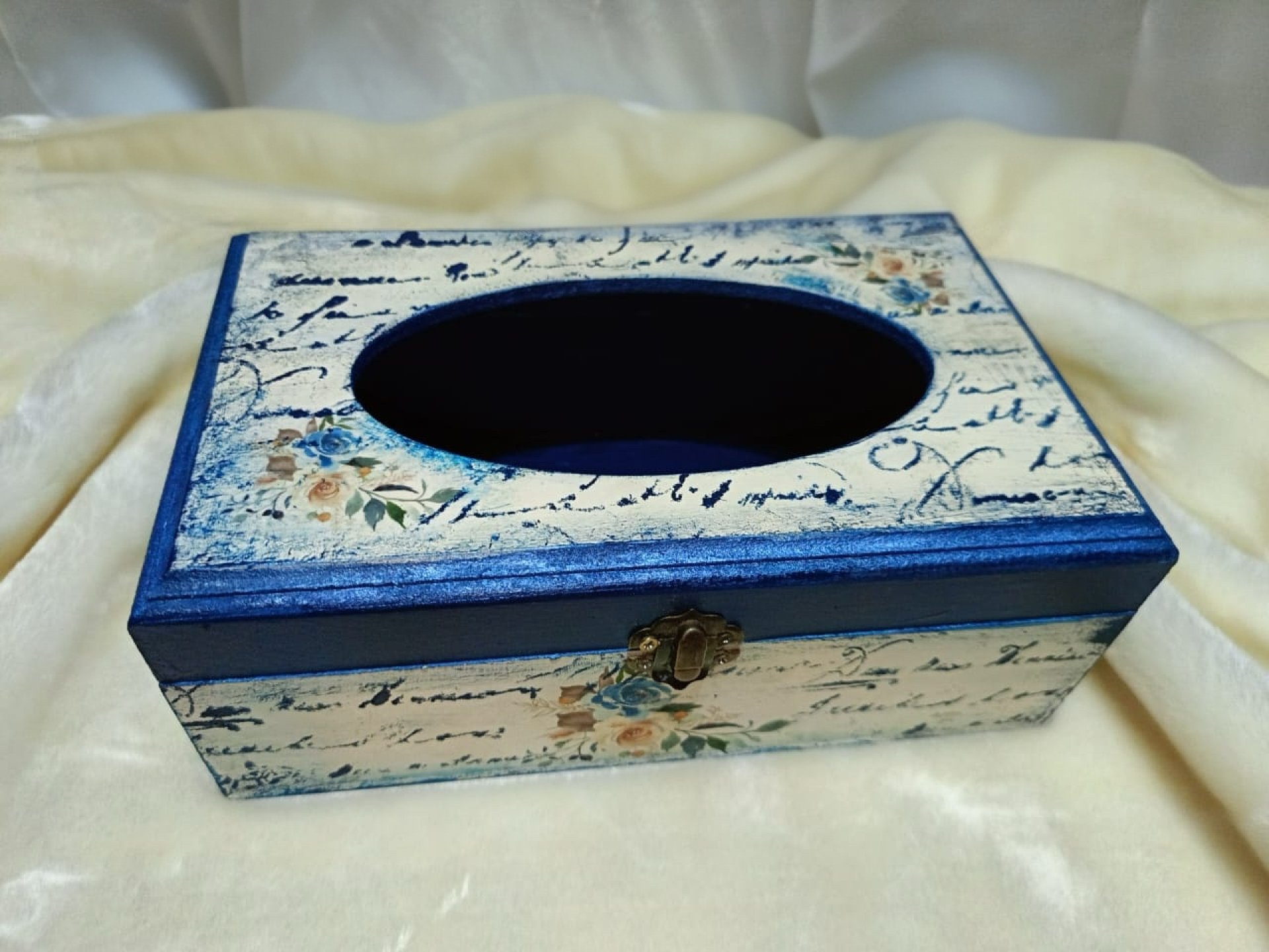 Vintage tissue box