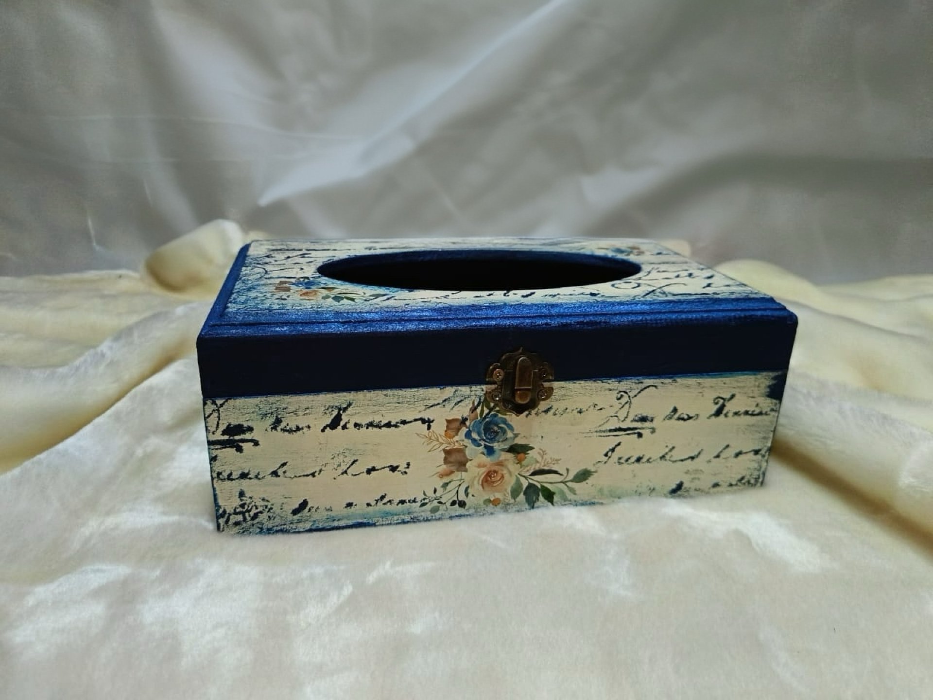 Vintage tissue box