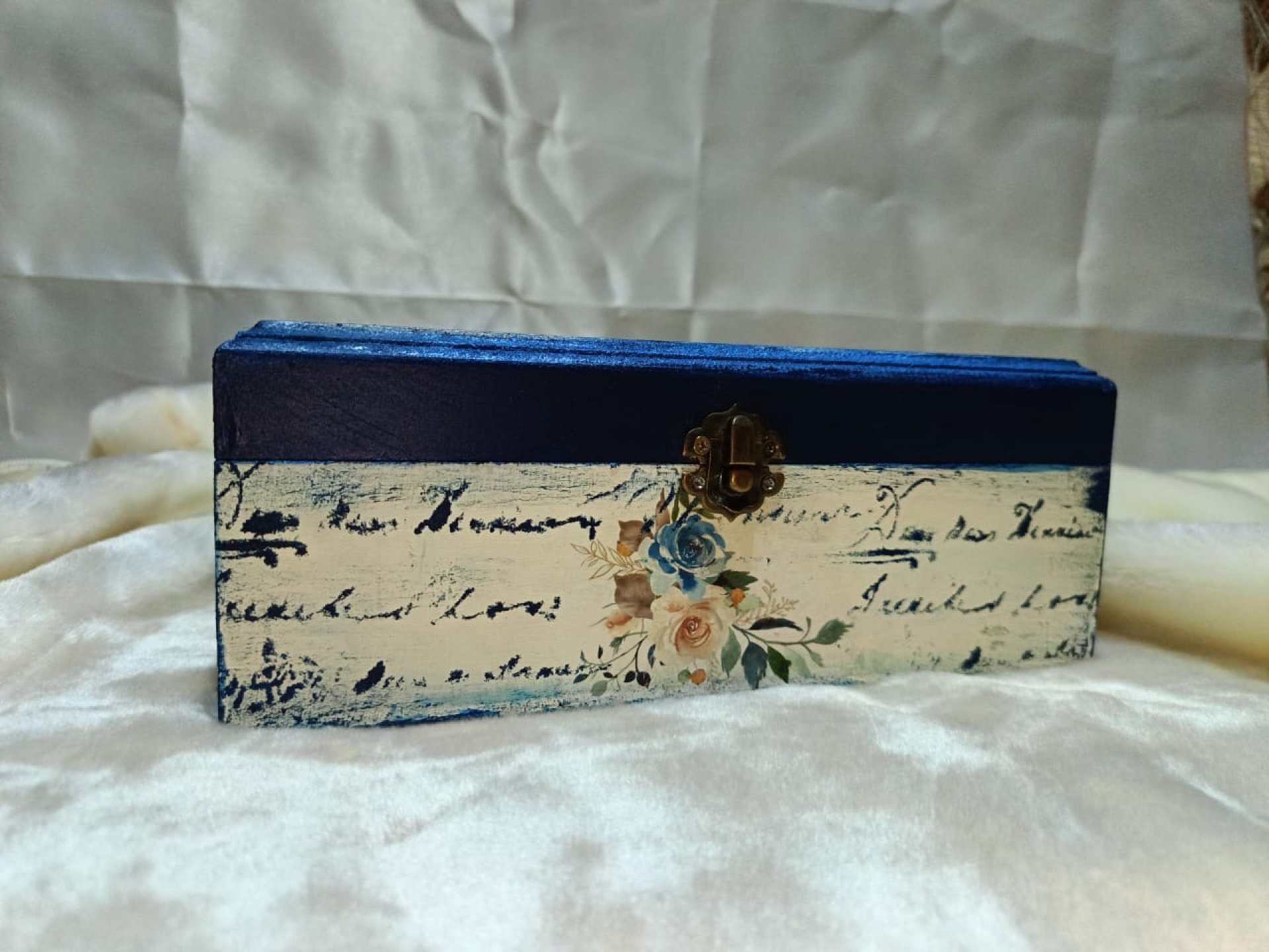 Vintage tissue box