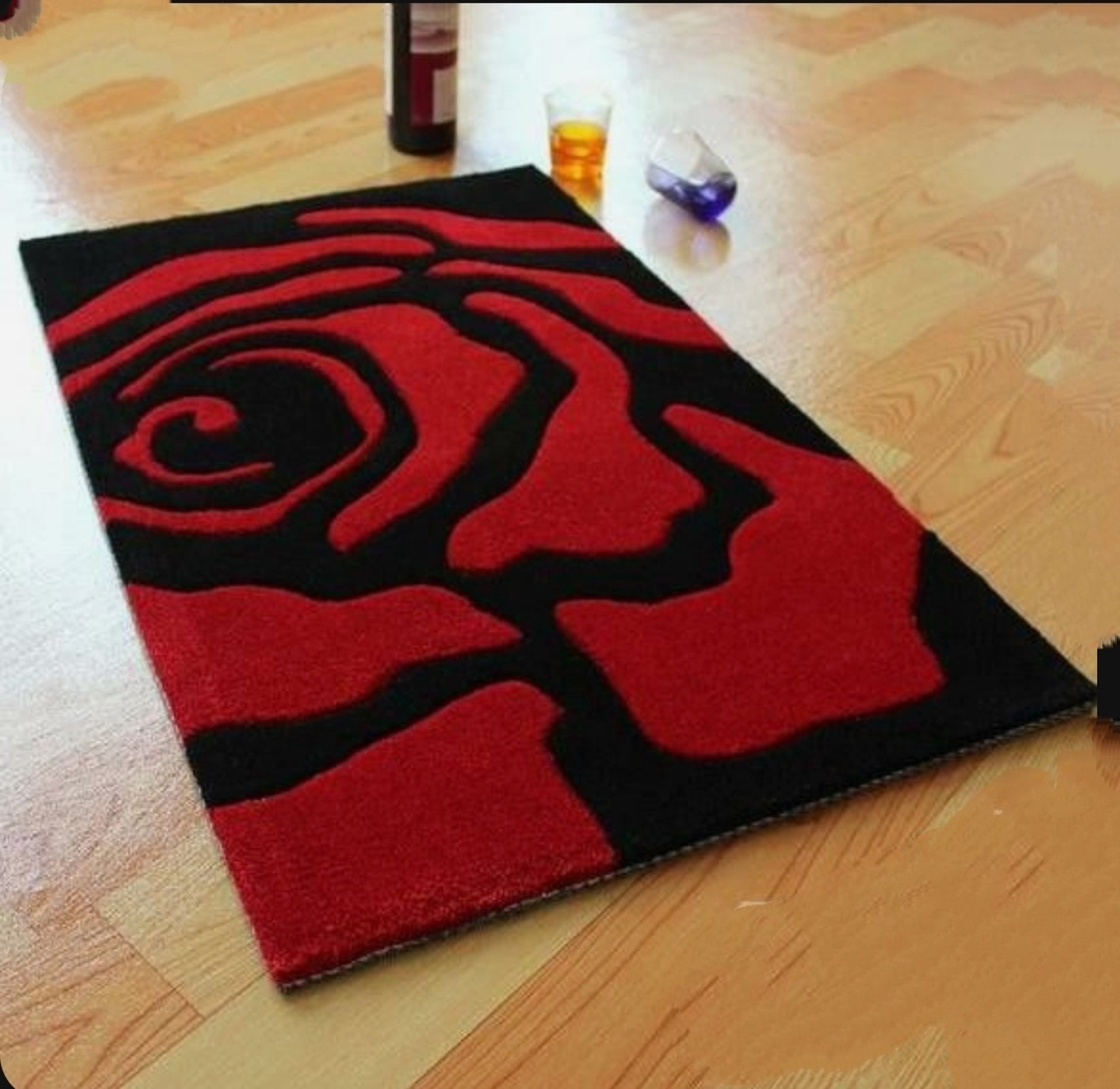 Hand made tufted rug