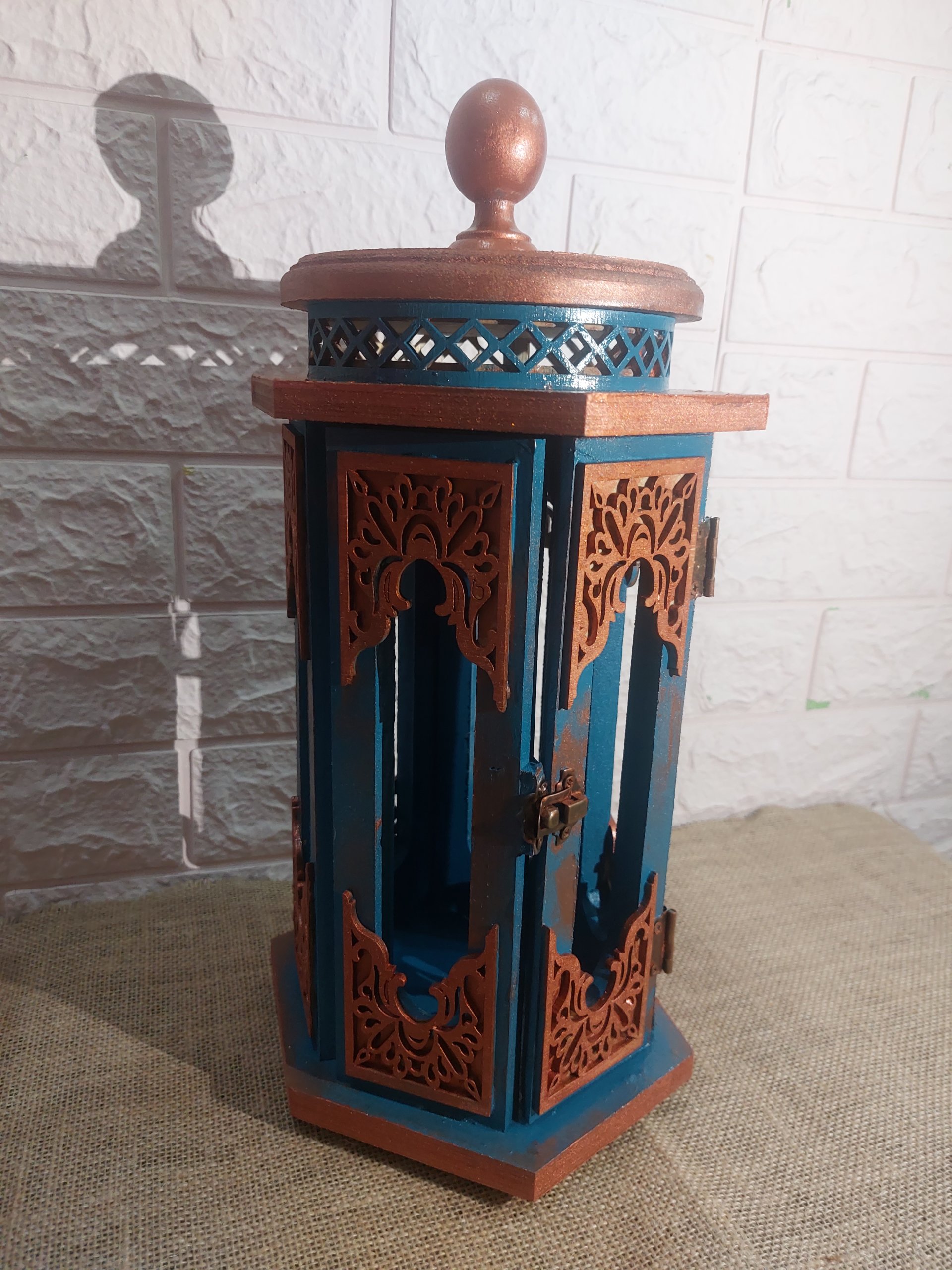 Wooden lantern