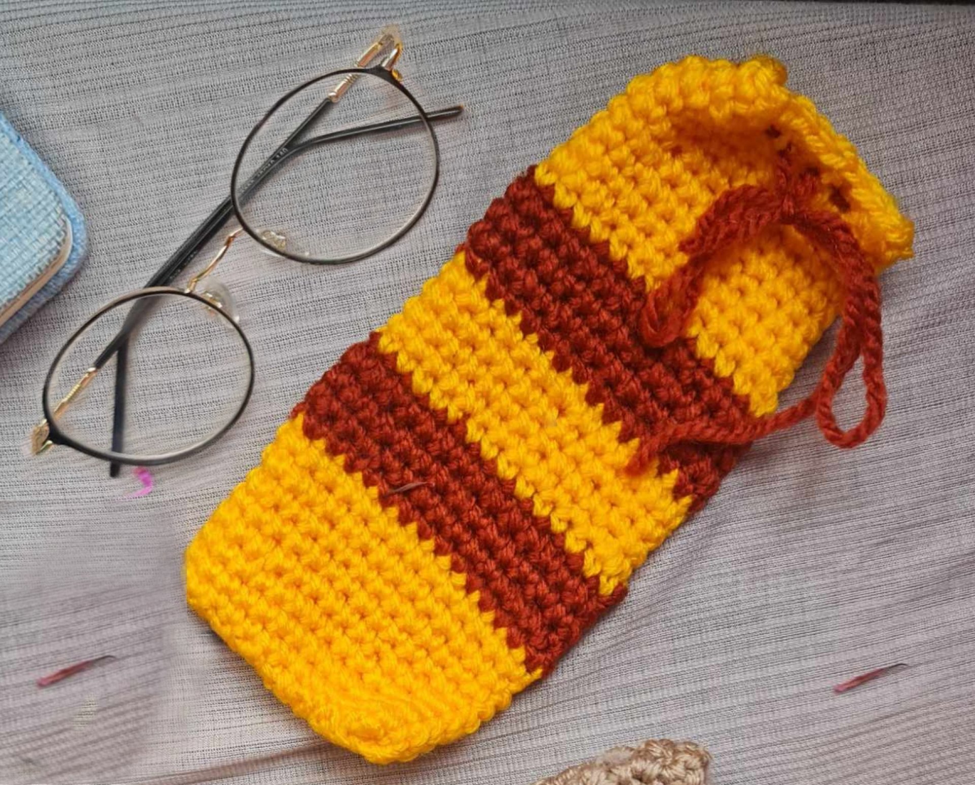 Handmade crochet glasses cover